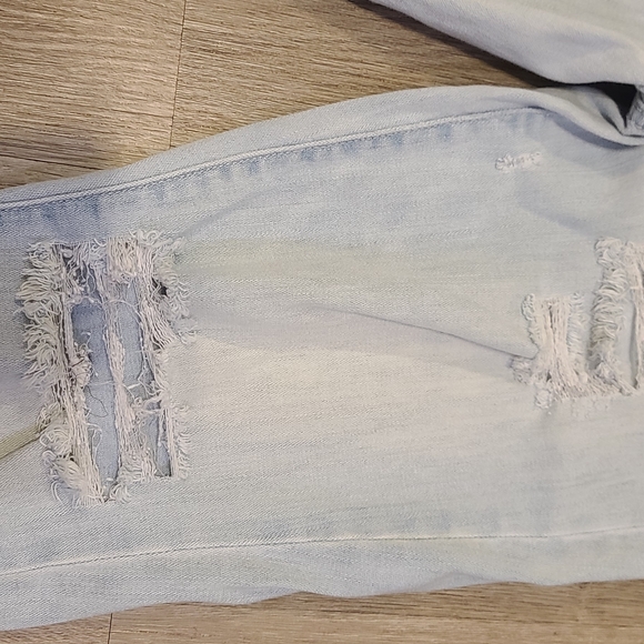 American Eagle Outfitters Light Blue Ripped Skinny Jeans - Picture 4 of 10